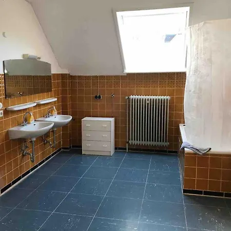 Villa Wein - Gruppenhaus Weingut Neveu